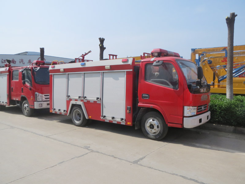 東風(fēng)藍(lán)牌水罐消防車