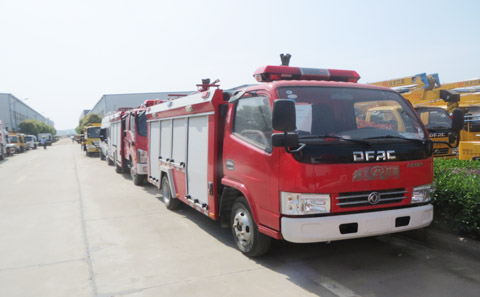 東風(fēng)藍(lán)牌消防車