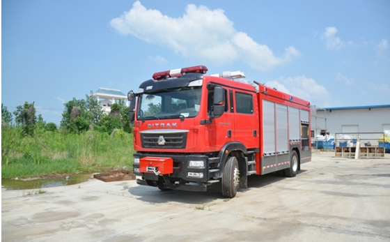 湖北江南重汽汕德卡壓縮空氣泡沫消防車簡介